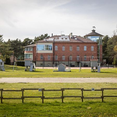 Roze Village Jurnieka Ligzda Pērkone المظهر الخارجي الصورة