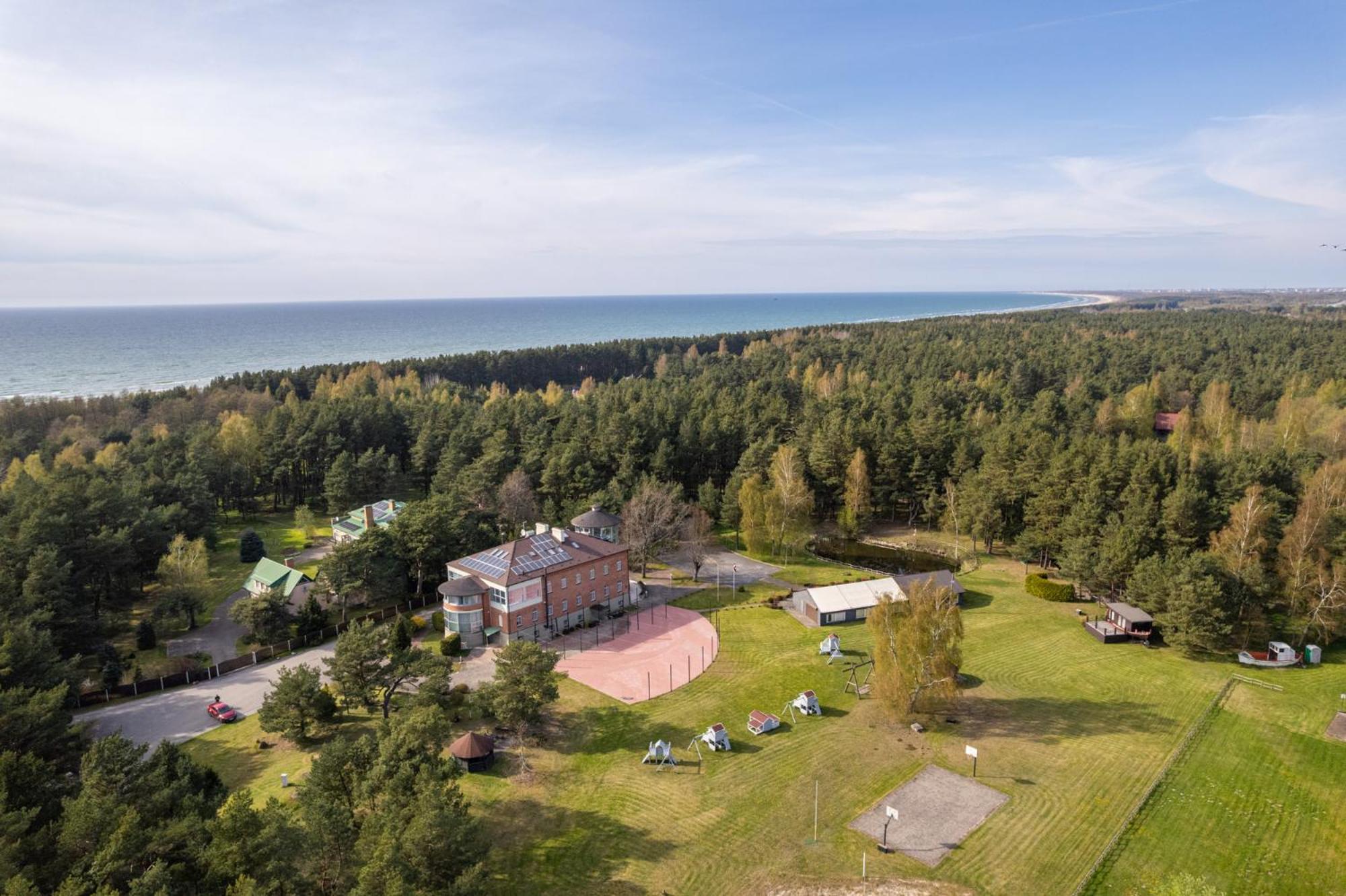 Roze Village Jurnieka Ligzda Pērkone المظهر الخارجي الصورة